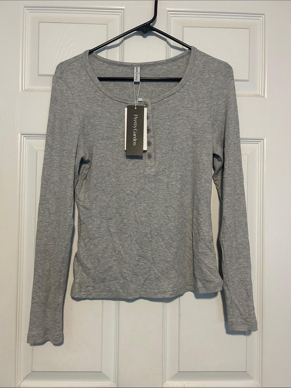 Pretty Garden Women's Gray Long-Sleeve Henley Tee